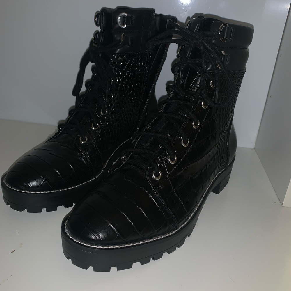 Black Gianni Bini Boots